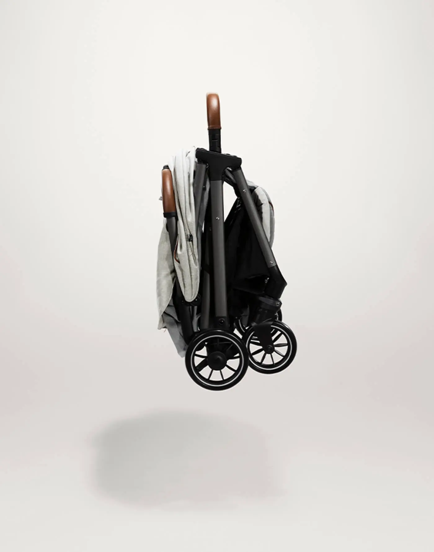 joie-baby-kinderwagen-zusammengeklappt