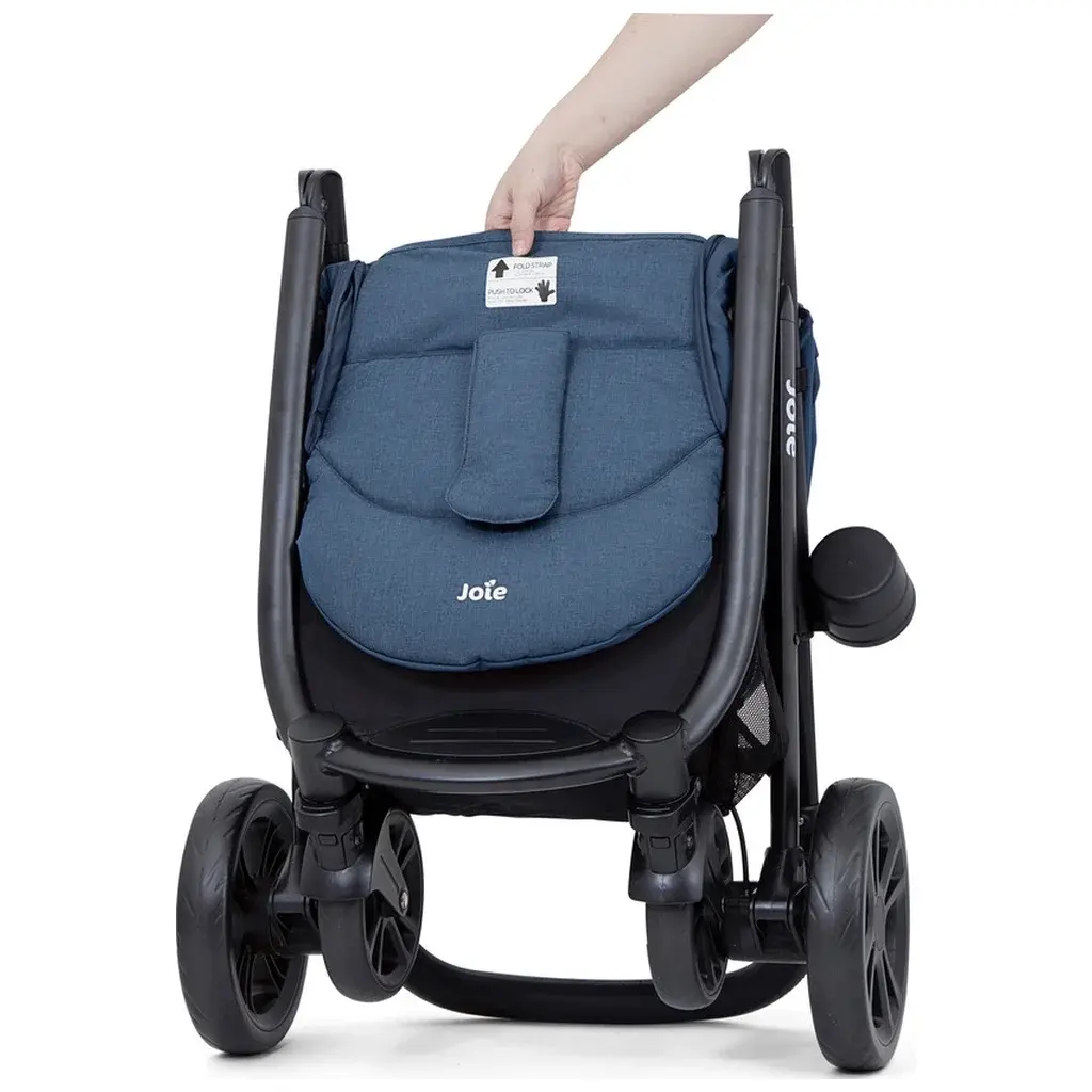 kinderwagen-zusammengeklappt-blau-schwarz-joie-baby