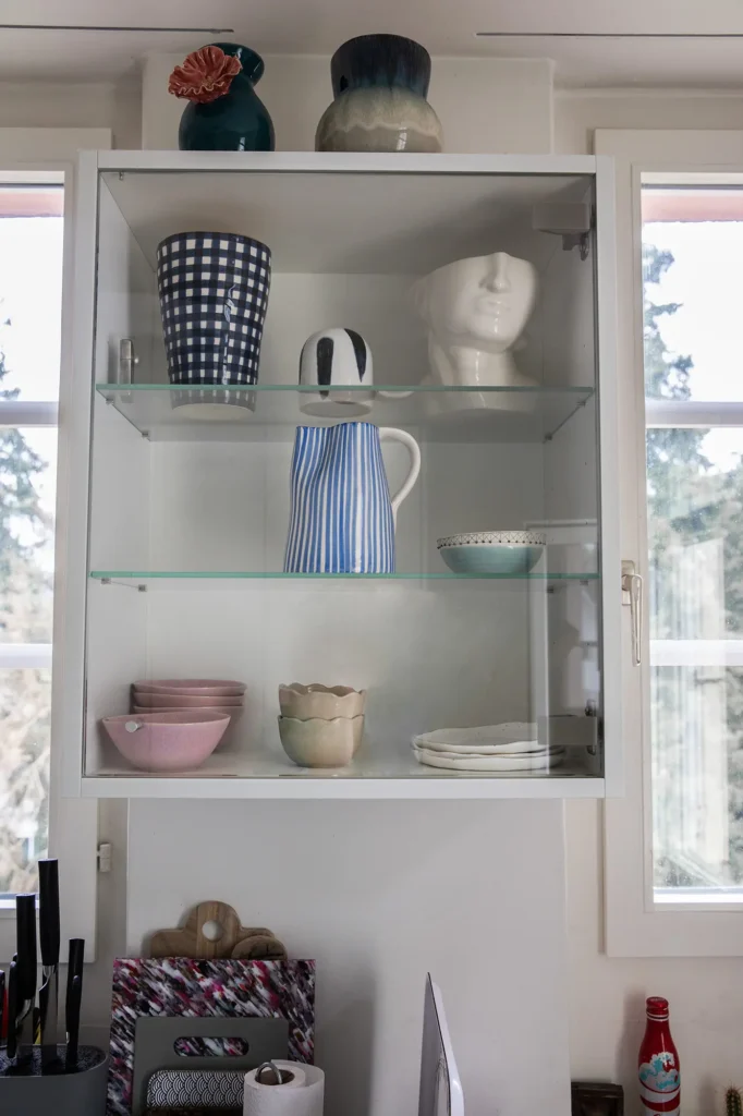 kueche-vitrine-keramik-en-soie
