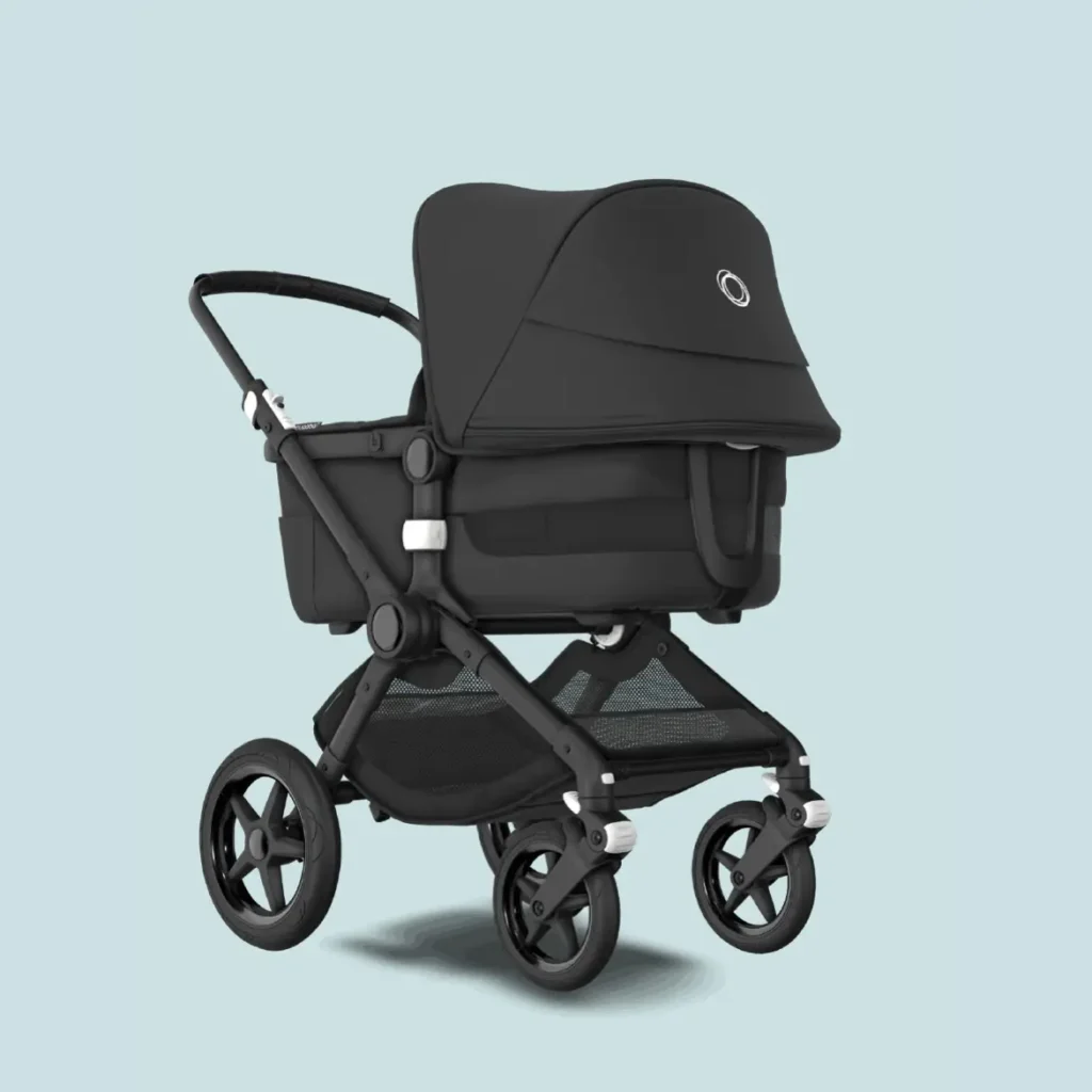 kinderwagen-schwarz-bugaboo-wanne-hinteransicht