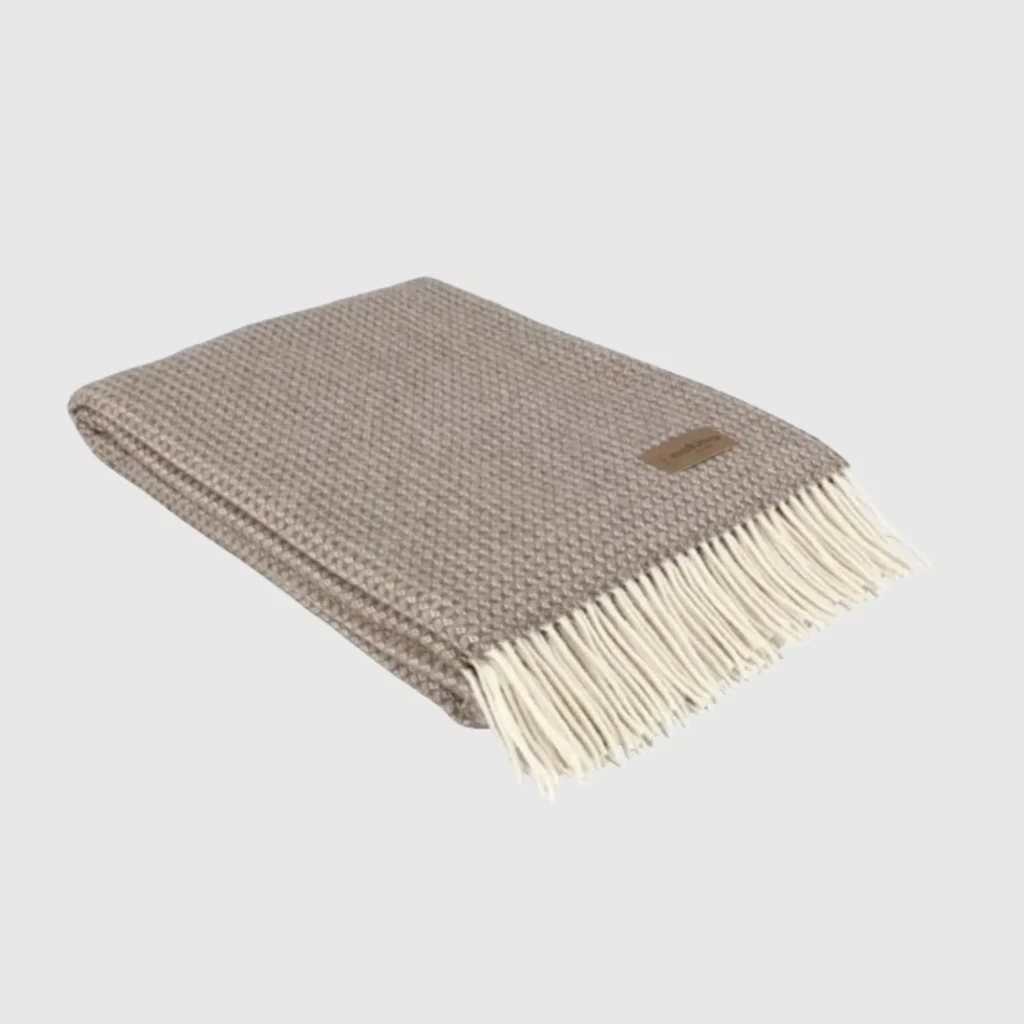 decke-beige-gefaltet