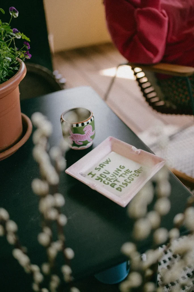 aschenbecher-i-saw-you-crying-at-the-discotheque-kräuter-terrasse