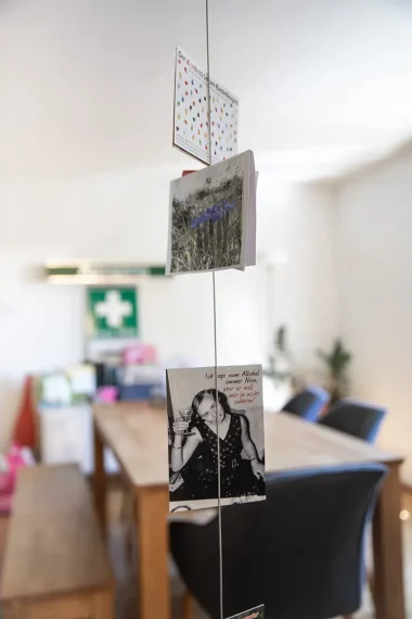 postkarten-fotos-schnur-buero