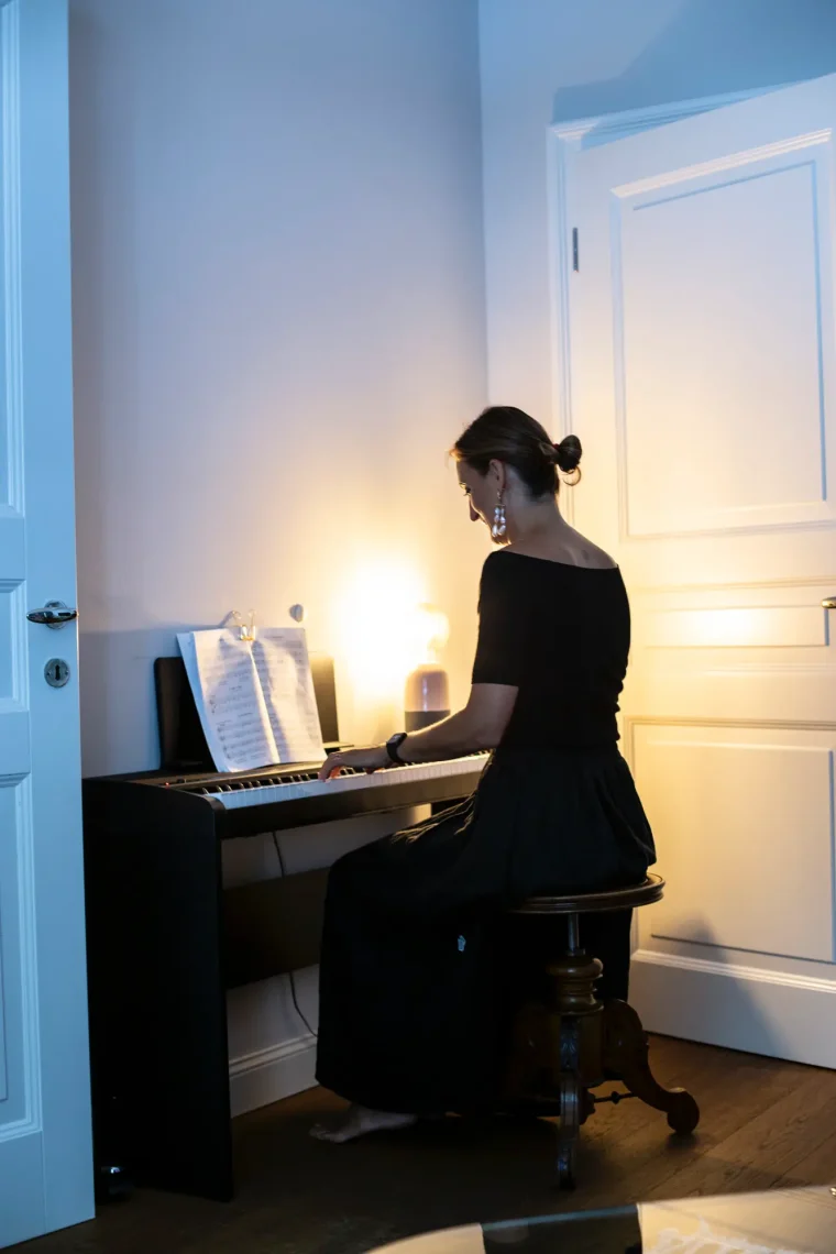 Tadah-Motel-a-Miio-IMG-6525 Motel-a-miio-keramik-anna-von-hellberg-laura-castien-piano-klavier-licht-spielen