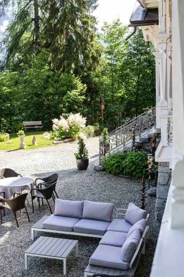 tadah-schweizerhof-flimsIMG_7298 hotel-terrasse-outdoor
